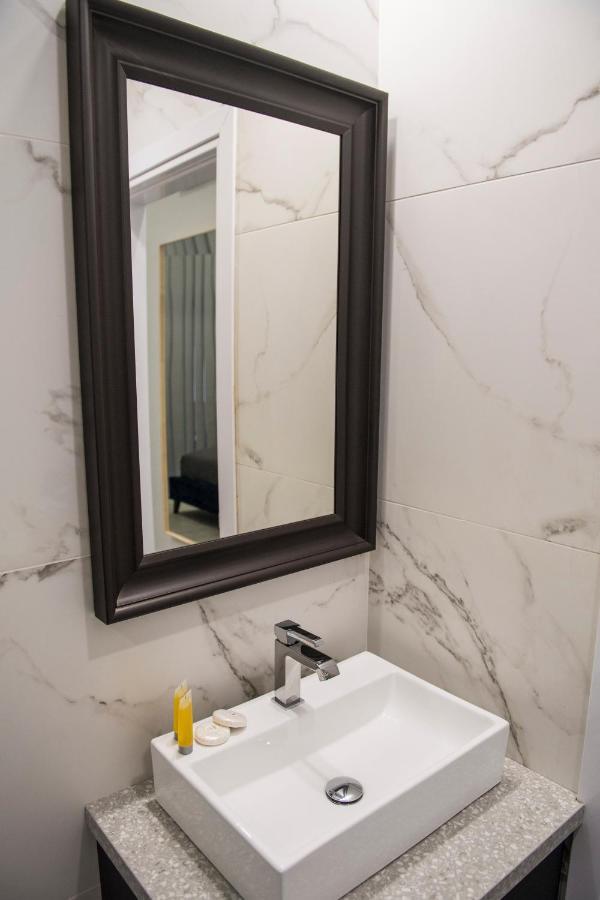Skin Suites-Luxury Living Nicosia Luaran gambar